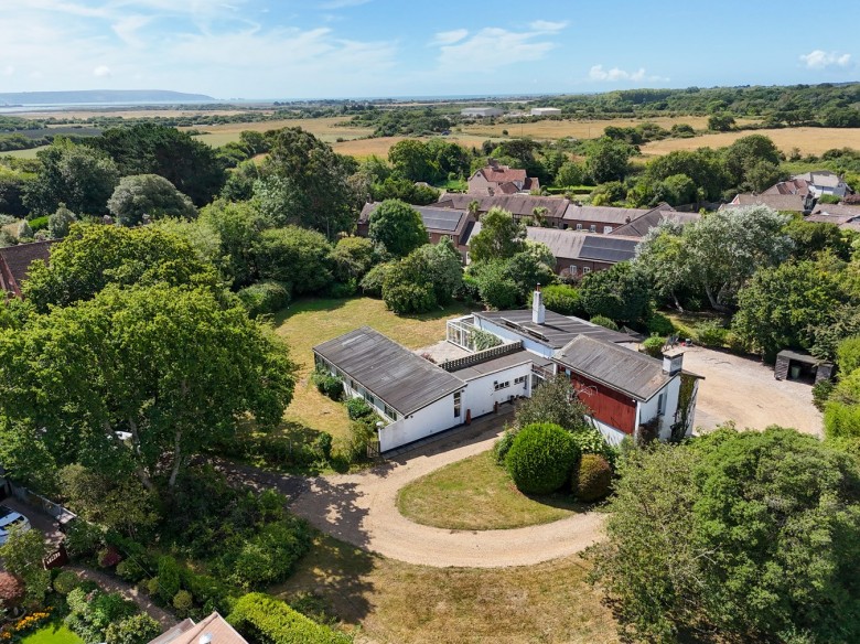 Click the photo for more details of Lower Pennington Lane, Pennington, Lymington, SO41