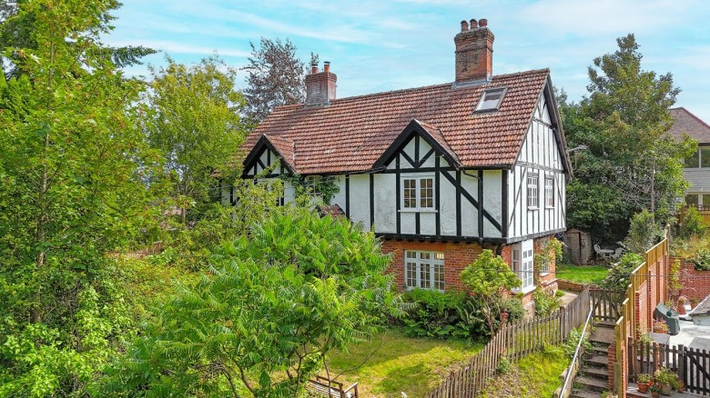 Click the photo for more details of Pikes Hill, Lyndhurst, SO43
