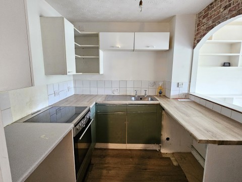 Click the photo for more details of Oriel Drive, Glastonbury, Somerset