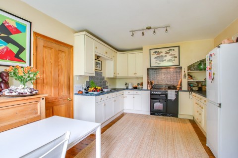 Click the photo for more details of 3 Park Close, Lyndhurst, SO43