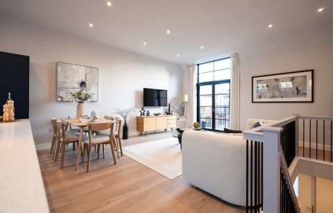Click the photo for more details of Connaught Place, Brockenhurst, SO42