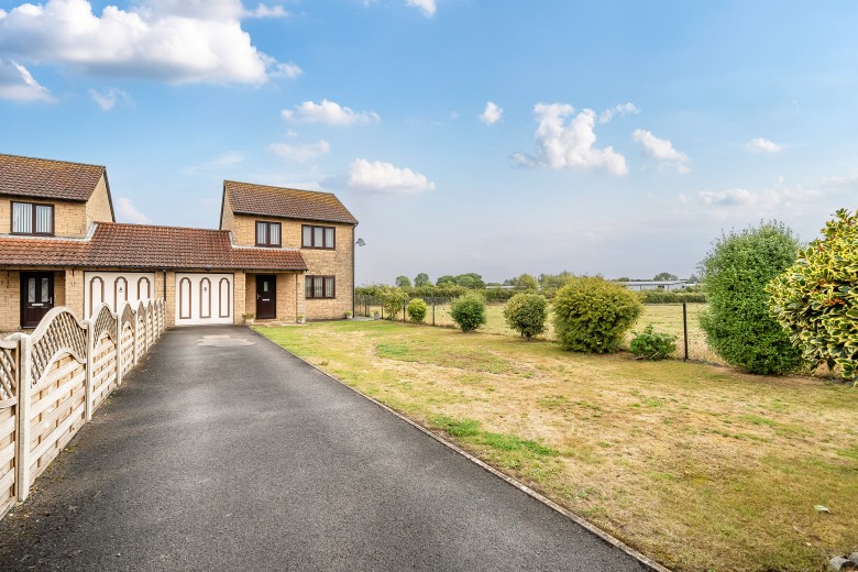 Click the photo for more details of Hempitts Road, Walton, Somerset