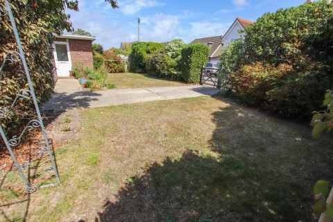 Click the photo for more details of Oliver Road, Pennington, Lymington, SO41