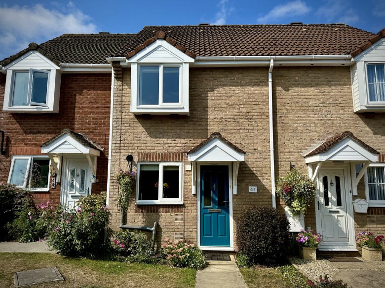 Click the photo for more details of Camellia Drive, Warminster, Wiltshire