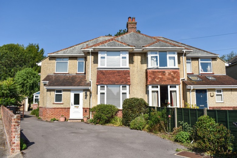Click the photo for more details of Belmore Road, Lymington, SO41