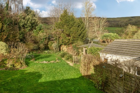 Click the photo for more details of Compton Bishop, Axbridge, Somerset