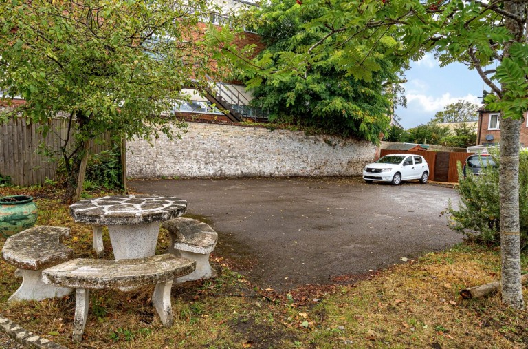 Images for Buttons Yard, Warminster