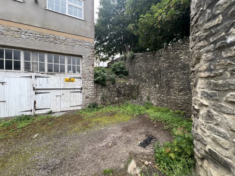 Click the photo for more details of Peter Street, Shepton Mallet, Somerset