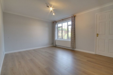 Click the photo for more details of Samber Close, Lymington, SO41