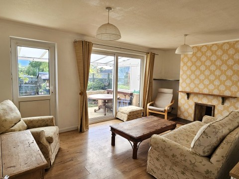 Click the photo for more details of Paradise Road, Glastonbury, Somerset
