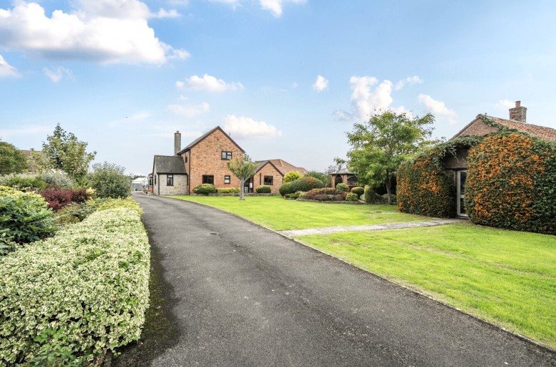 Click the photo for more details of Withy Road, West Huntspill, Somerset