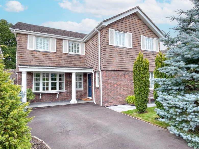 Click the photo for more details of Buldowne Walk, Sway, Lymington, SO41