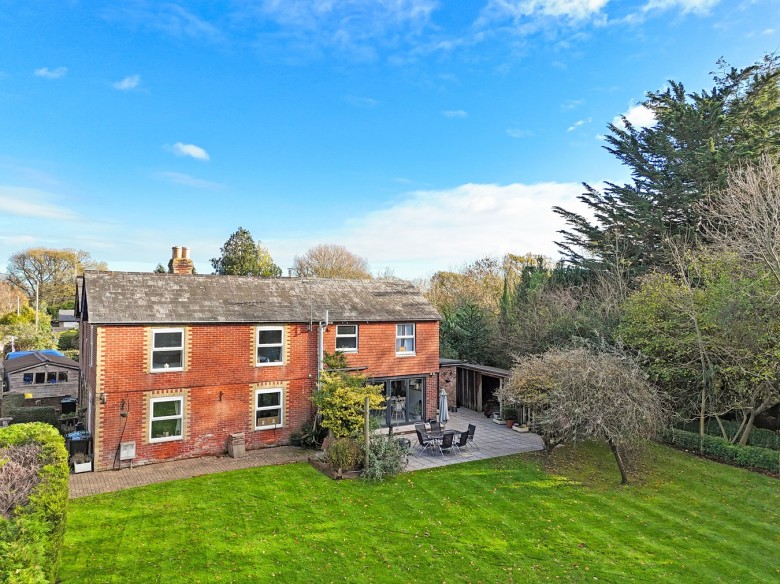 Click the photo for more details of Lucky Lane, Pilley, Lymington, SO41