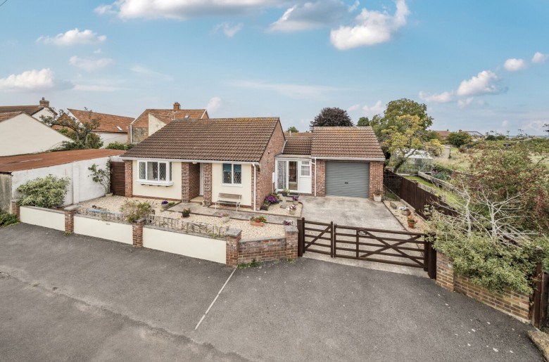 Click the photo for more details of Nethermoor Road, Middlezoy, Somerset