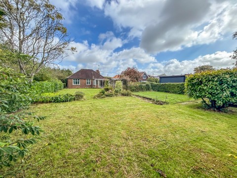 Click the photo for more details of Hastings Road, Battle, East Sussex