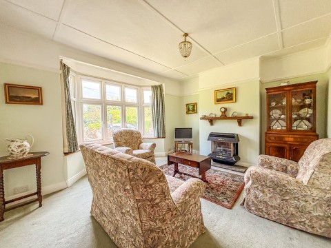 Click the photo for more details of Hastings Road, Battle, East Sussex