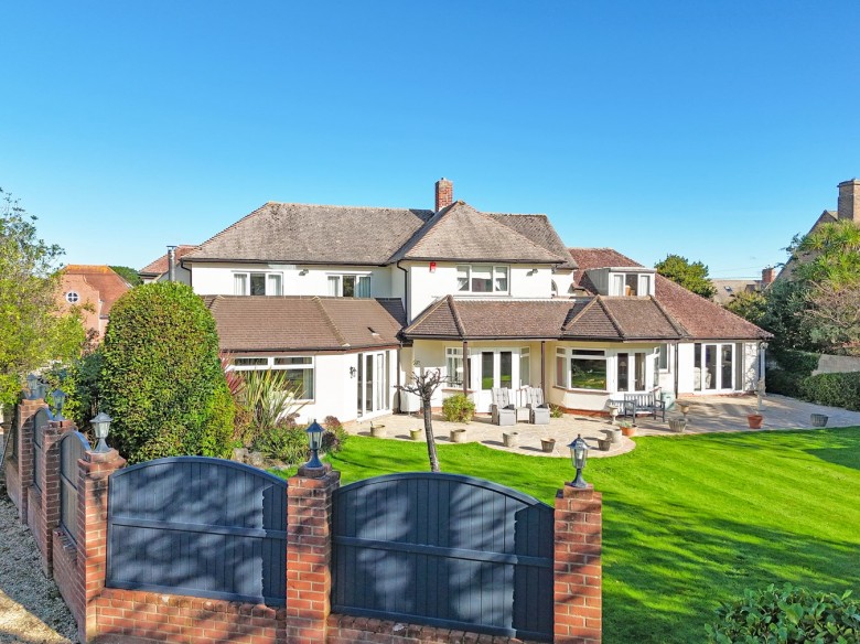 Click the photo for more details of Whitby Road, Milford on Sea, Lymington, SO41