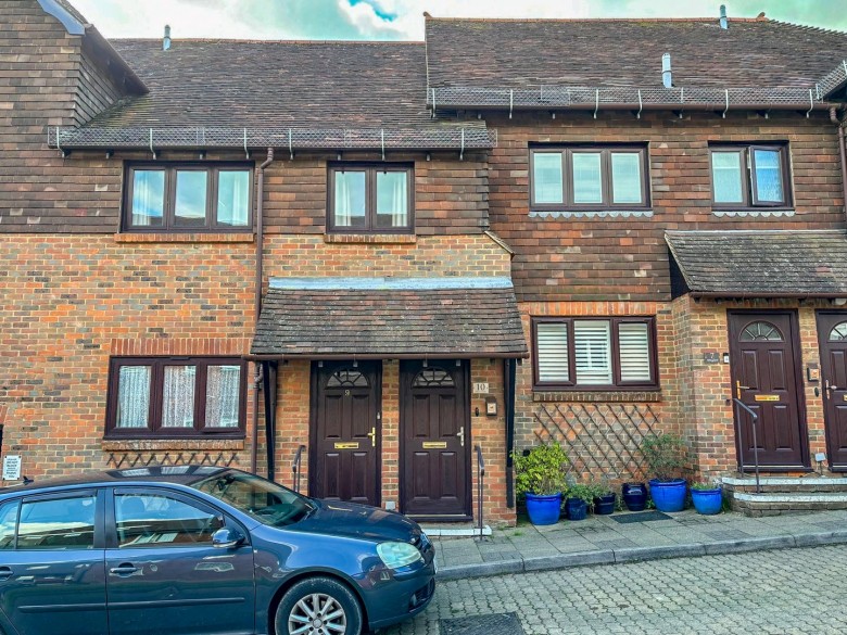 Click the photo for more details of St Martins Way, Battle, East Sussex