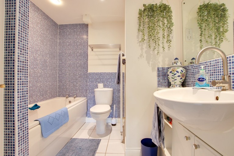 Images for Hillcroft Close, Lymington, SO41