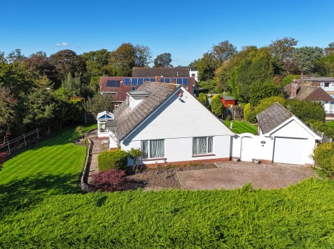 Click the photo for more details of Fairfield Close, Lymington, SO41