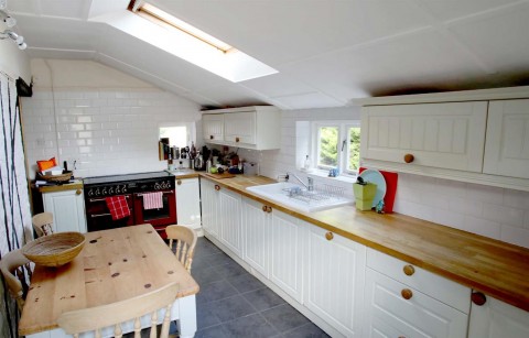 Click the photo for more details of Britwell Road, WATLINGTON