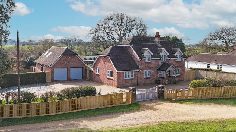 Click the photo for more details of Pitmore Lane, Sway, Lymington, SO41