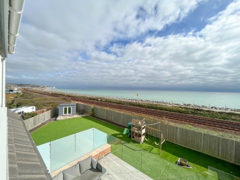 Click the photo for more details of Amsterdam Way, St Leonards-on-Sea, East Sussex