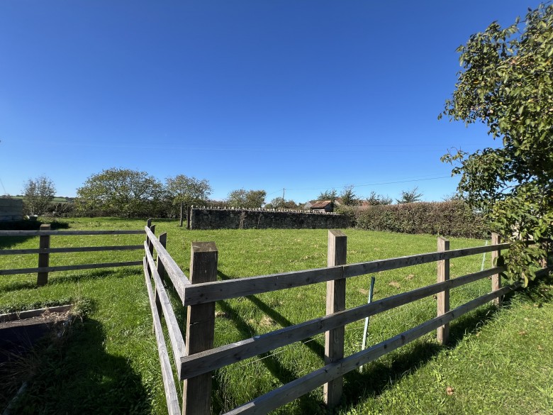 Click the photo for more details of Leighton Lane, Evercreech, Somerset