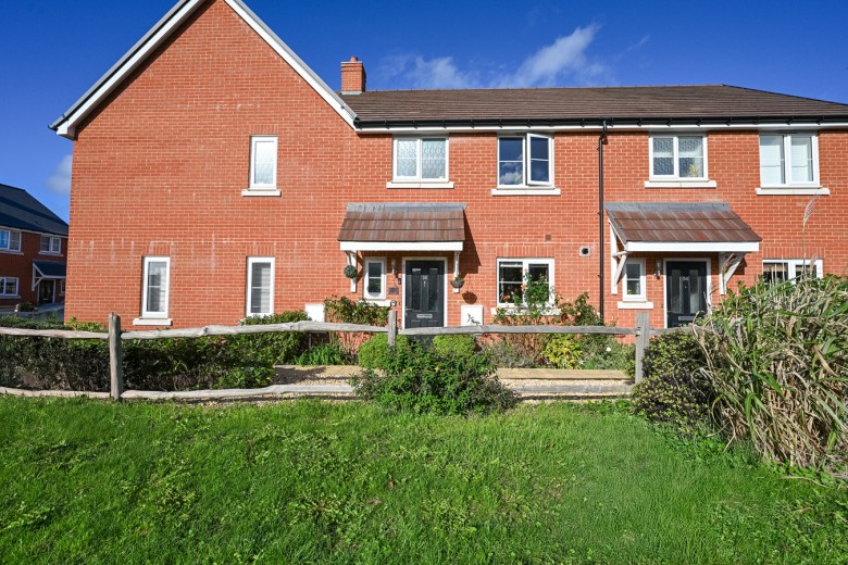Click the photo for more details of Narrowleaf Drive, Ringwood, BH24