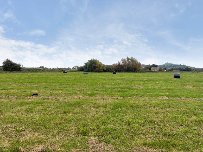 Click the photo for more details of Meare Road, Glastonbury, Somerset