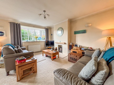 Click the photo for more details of Hastings Road, Battle, East Sussex