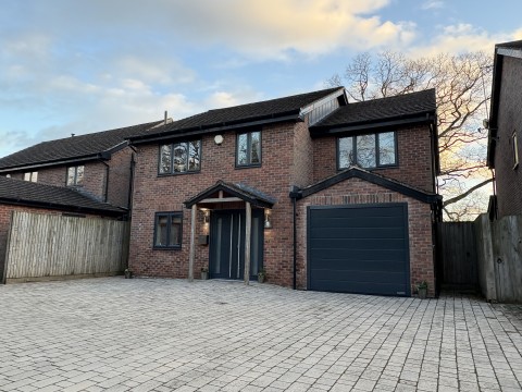 Click the photo for more details of Lower Marsh Road, Warminster, Wiltshire