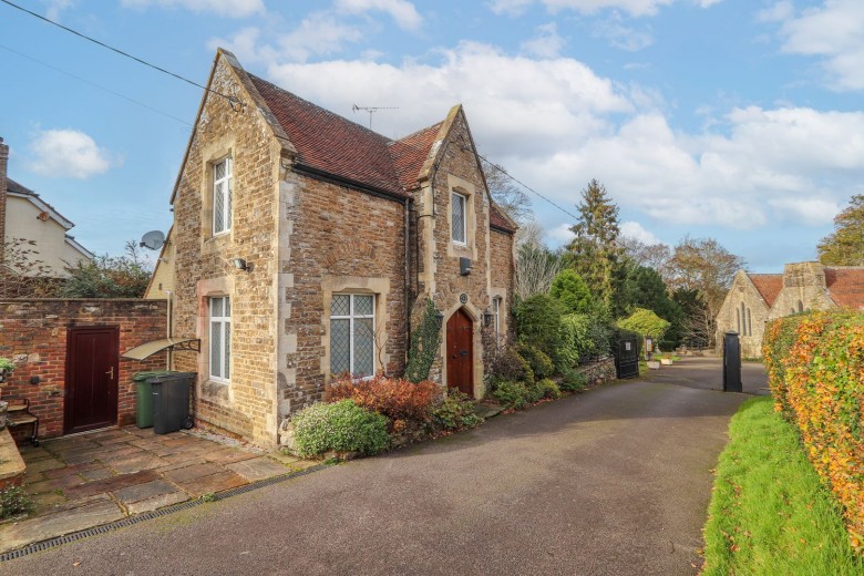 Click the photo for more details of Marley Lane, Battle, East Sussex