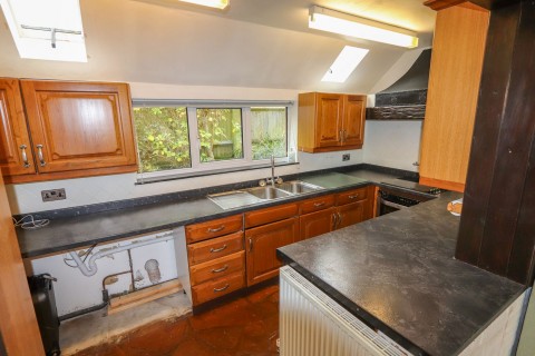 Click the photo for more details of Marley Lane, Battle, East Sussex