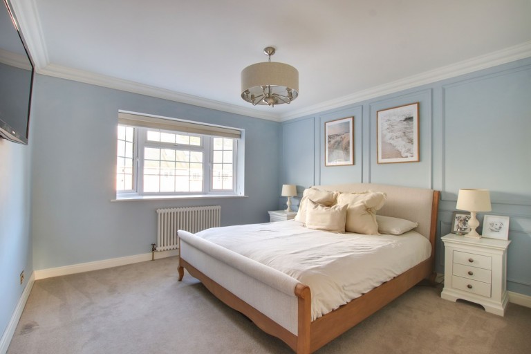 Images for White Barn Crescent, Hordle, Lymington, SO41