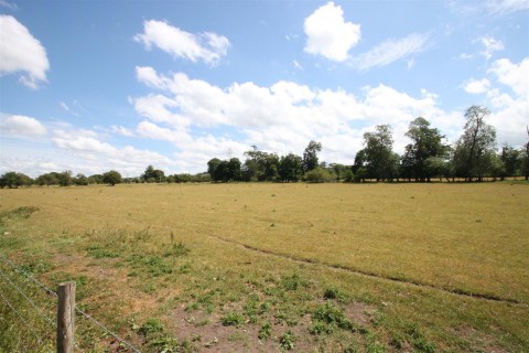 Click the photo for more details of Shirburn Road, Watlington