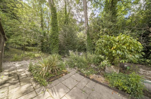 Click the photo for more details of Bishopstrow, Warminster, Wiltshire