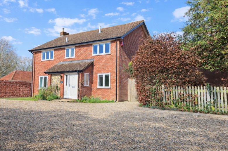 Click the photo for more details of The Paddock, Brockenhurst, SO42