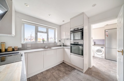 Click the photo for more details of Meadow Close, Street, Somerset