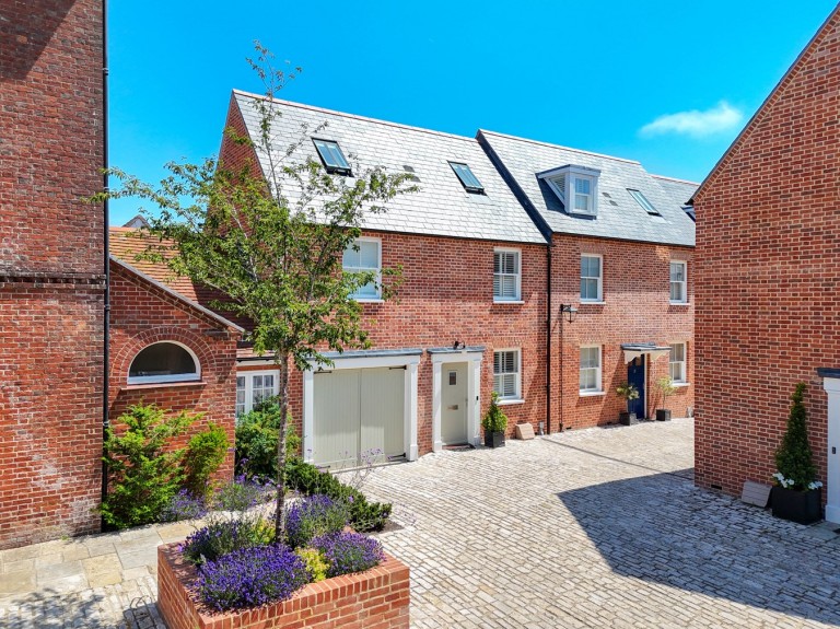 Images for High Street, Lymington, SO41