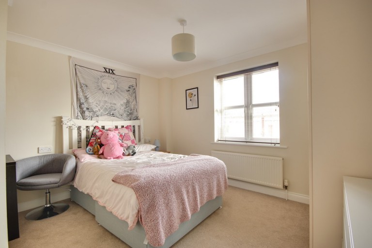 Images for Hillcroft Close, Lymington, SO41