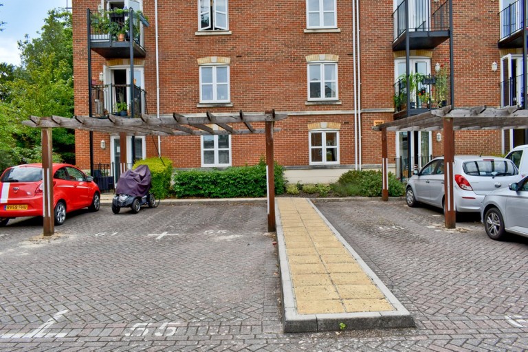 Images for Hillcroft Close, Lymington, SO41