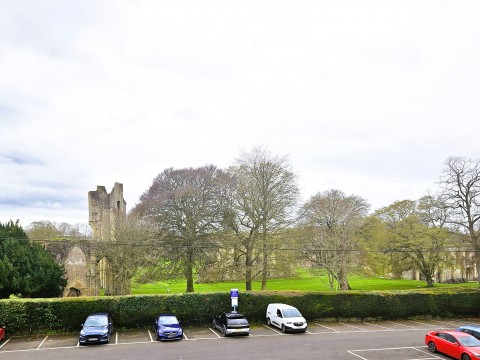 Click the photo for more details of Silver Street, Glastonbury, Somerset