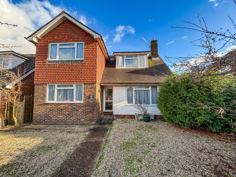 Click the photo for more details of Battle Gates, Battle, East Sussex