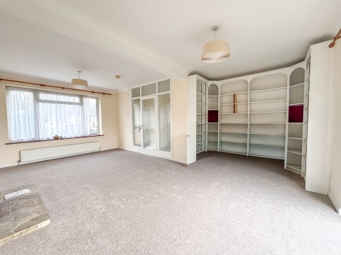 Click the photo for more details of Battle Gates, Battle, East Sussex