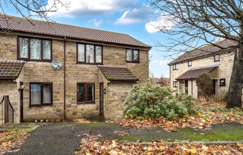 Click the photo for more details of Manor Close, Glastonbury, Somerset