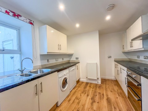 Click the photo for more details of Mount Pleasant Road, Hastings, East Sussex