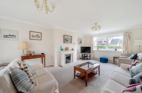 Click the photo for more details of New Forest Drive, Brockenhurst, SO42