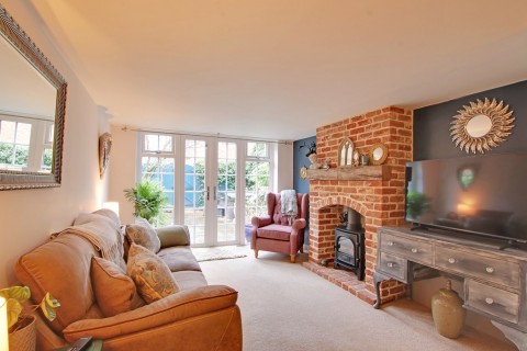 Click the photo for more details of High Street, Lyndhurst, SO43