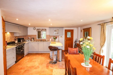 Click the photo for more details of Hurst Green, Etchingham, East Sussex